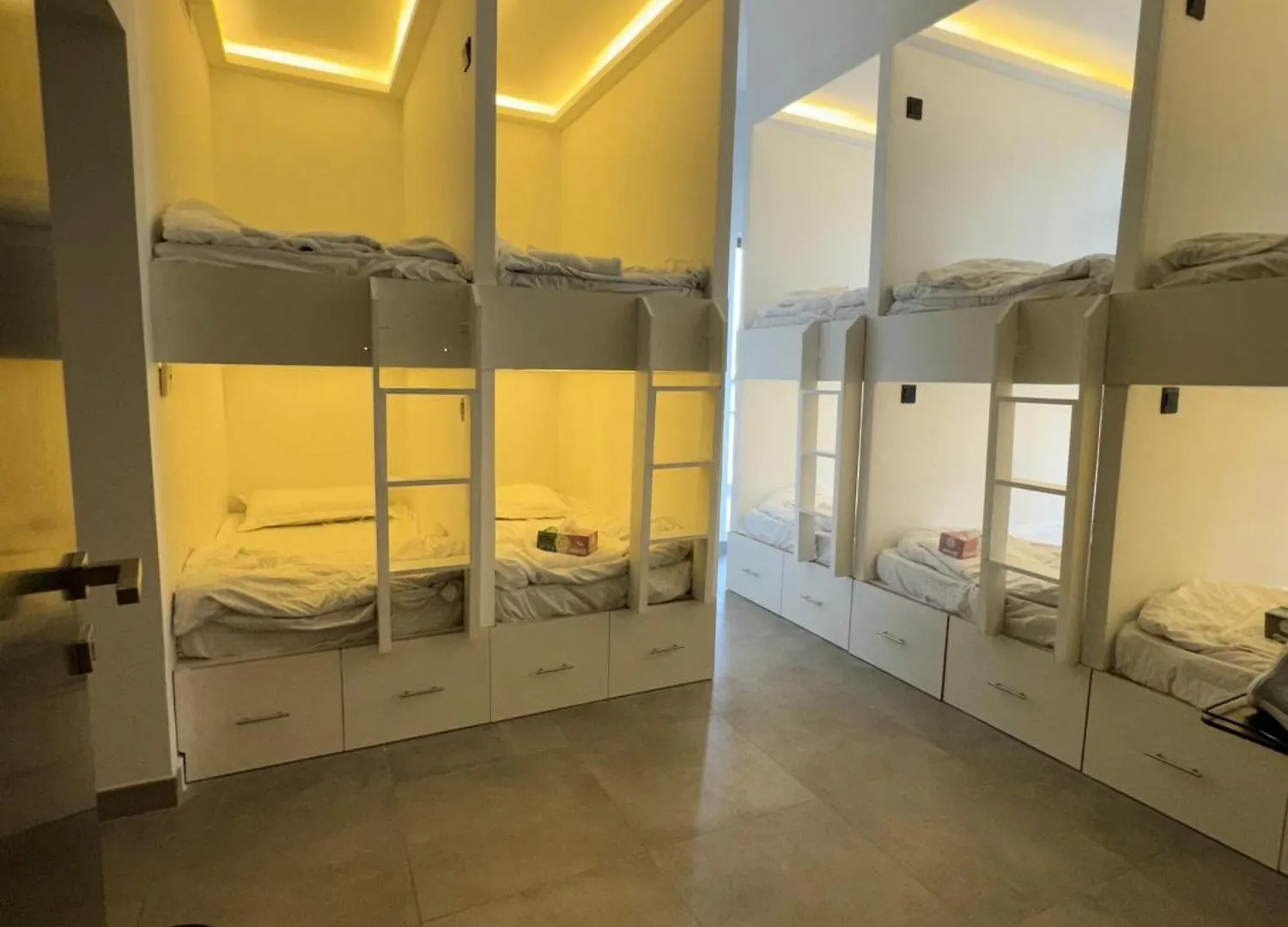 Bed & Breakfast Urban Homz Hostel Dubai