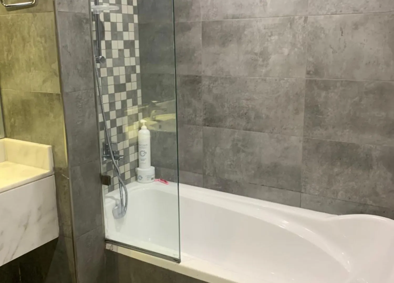 Urban Homz Hostel Dubai Bed & Breakfast